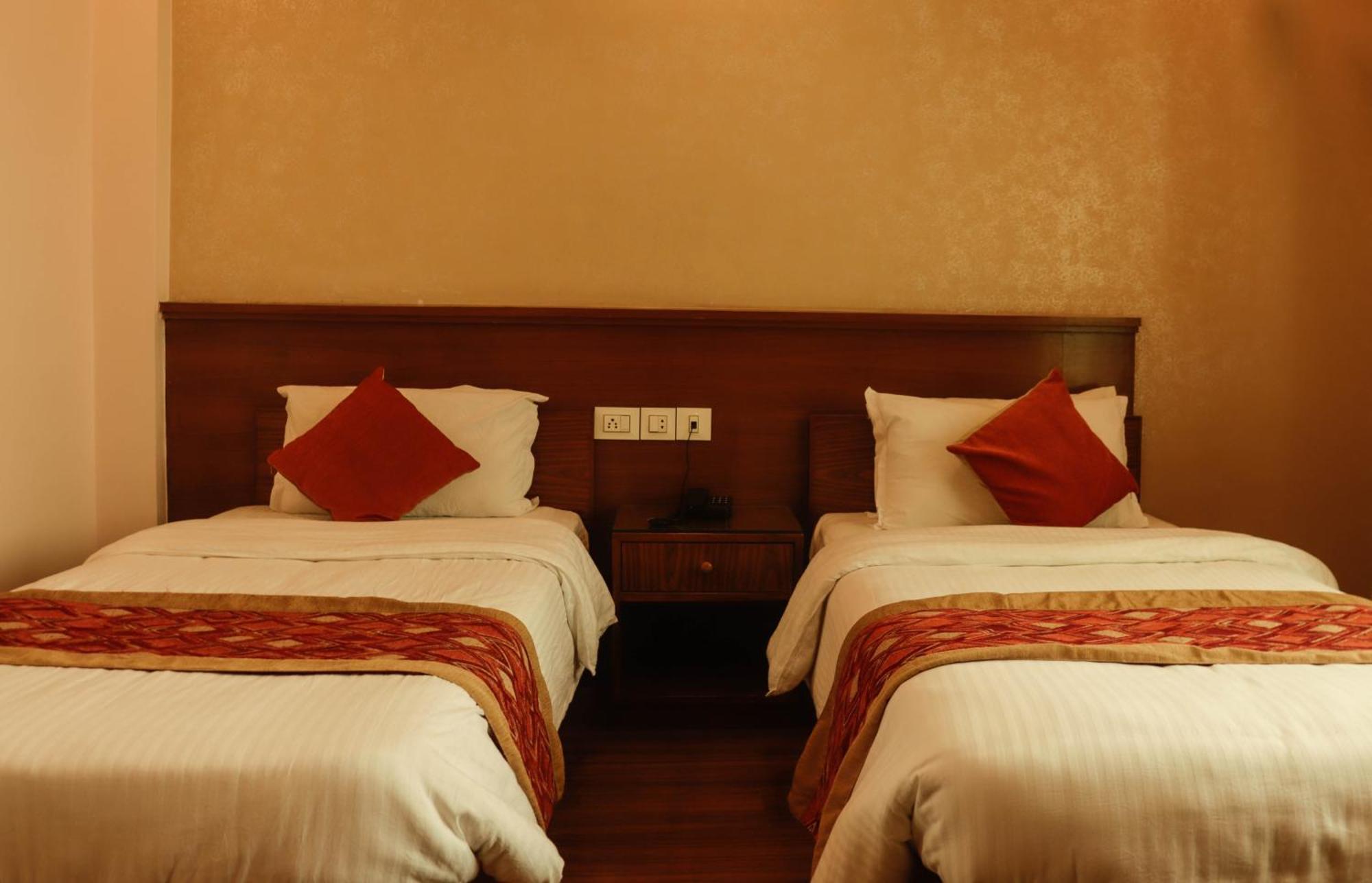 Bojinee Nagarkot Resort Buitenkant foto